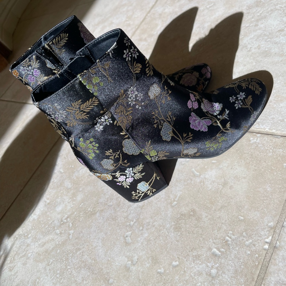 Carlos by Carlos Santana Black Floral Ankle Boots